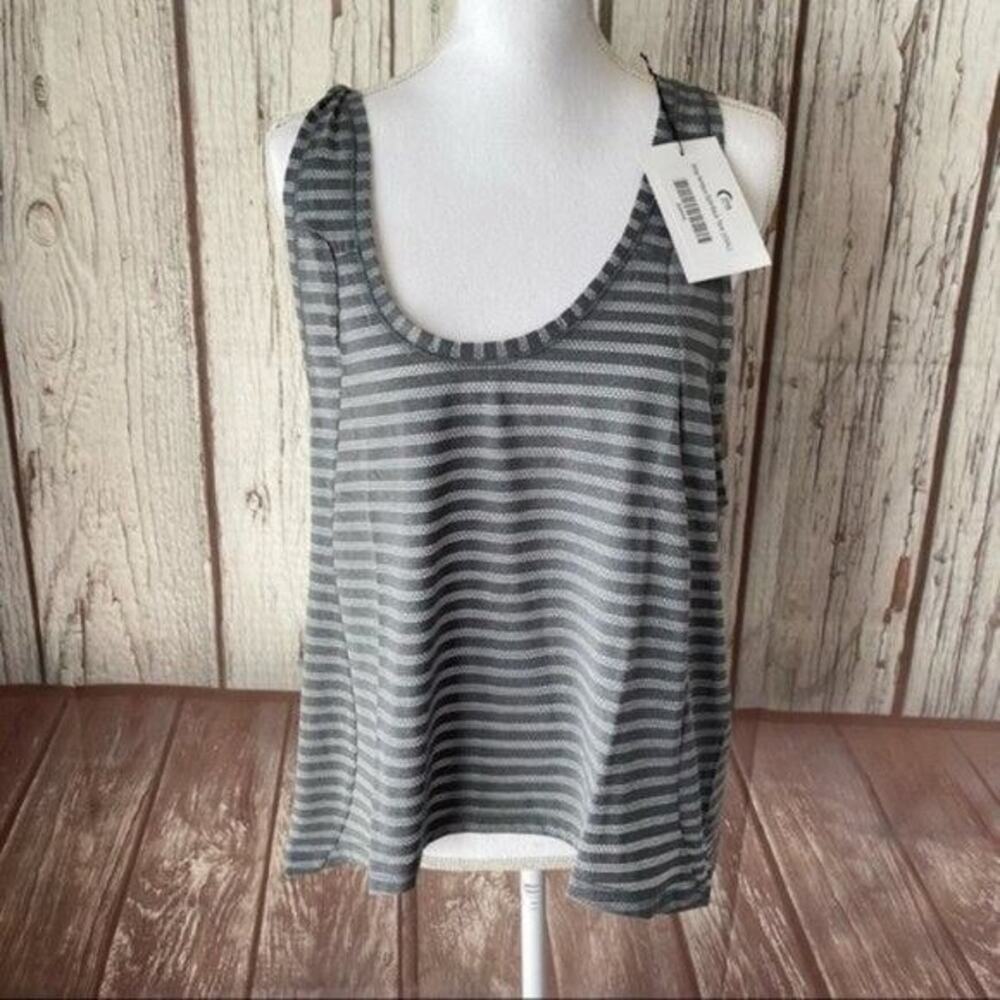 Zyia Tank Top Shirt Womens XXXL 3XL Gray striped Pull Over Breathable